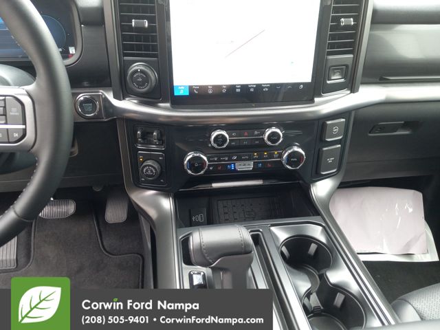 2025 Ford F-150 Lariat photo 17