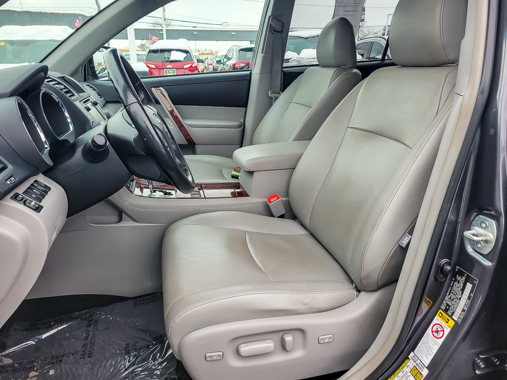 2013 TOYOTA HIGHLANDER - Image 9