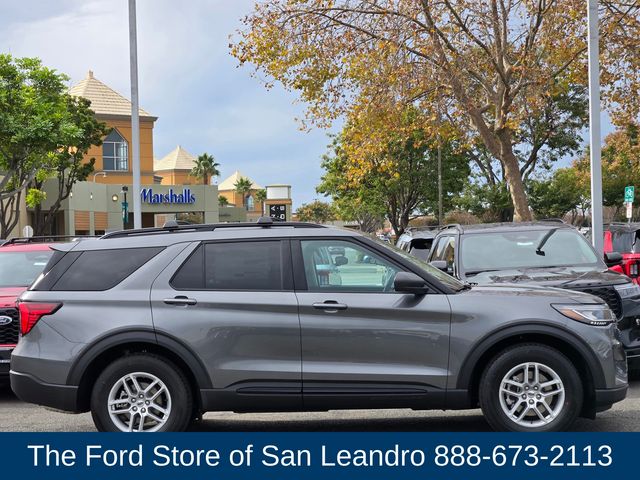 2026 Ford Explorer photo 4