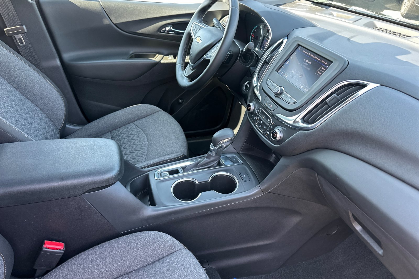 2024 Chevrolet Equinox LT photo 13