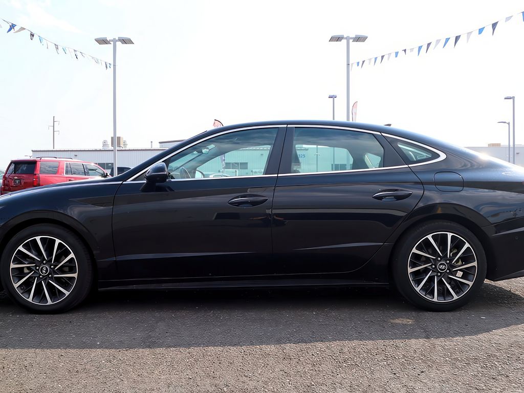 2023 Hyundai Sonata Limited photo 4