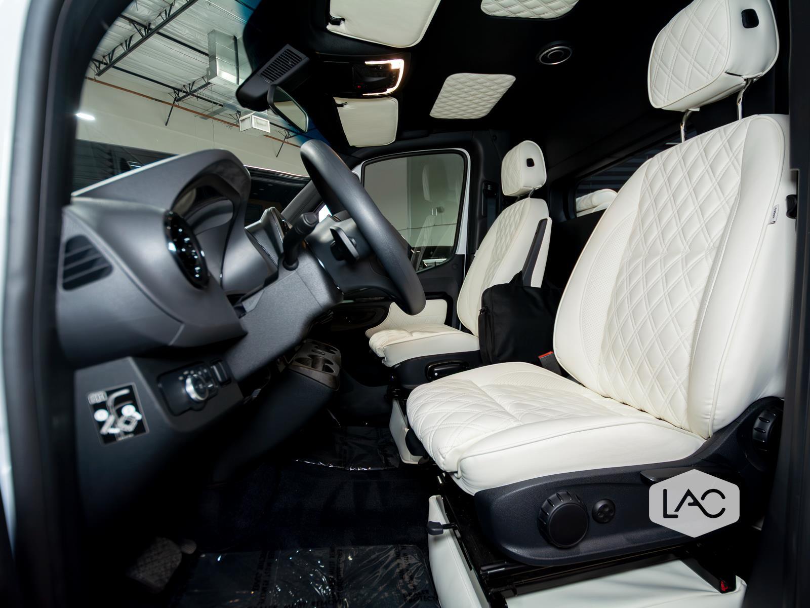 2021 Mercedes Benz Sprinter Crew Van photo 11