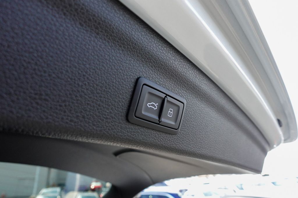 2025 Audi Q3 S line Premium photo 28