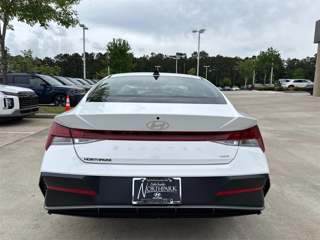 2025 Hyundai Elantra Hybrid Limited photo 4
