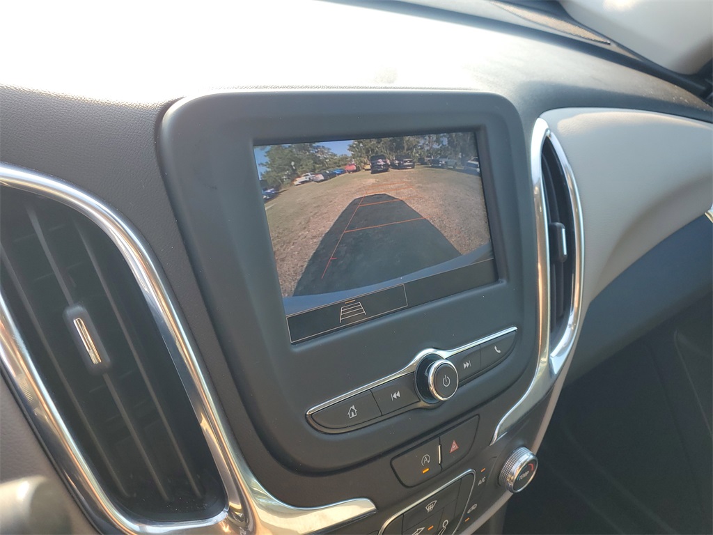 2023 Chevrolet Equinox LS photo 19