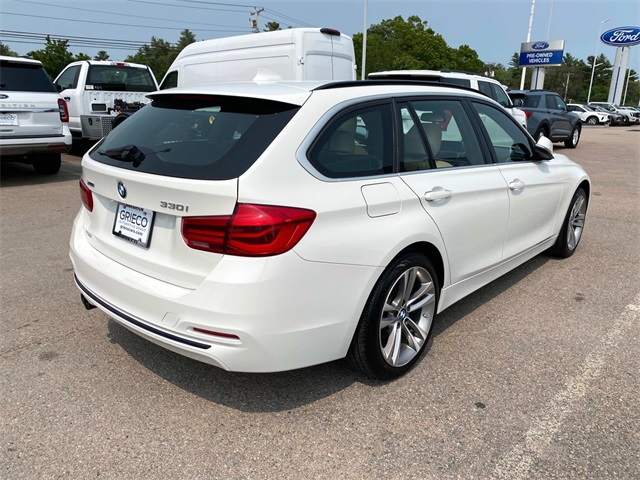 2018 Bmw 330i xDrive Sport Wagon photo 3