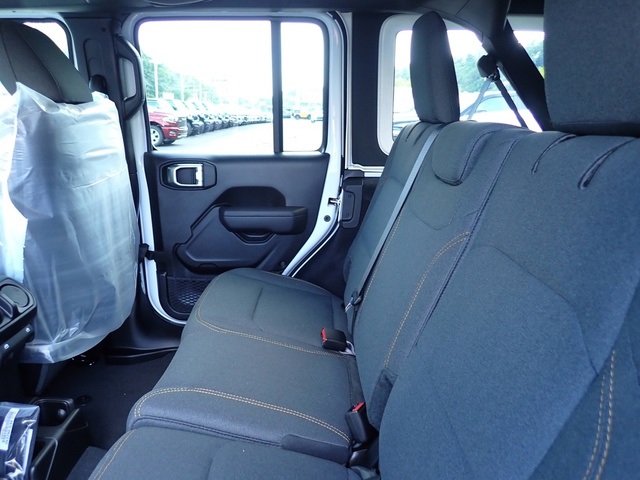2025 Jeep Wrangler Sport S photo 12