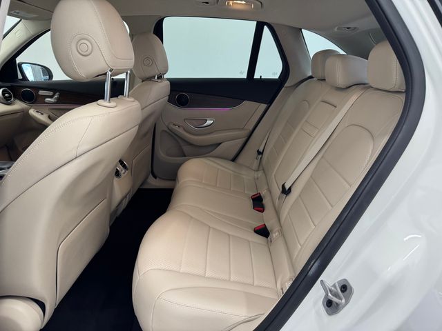 2022 Mercedes Benz GLC 300 photo 13