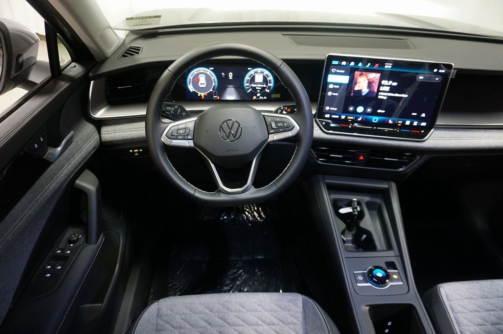 2025 Volkswagen Tiguan S photo 11