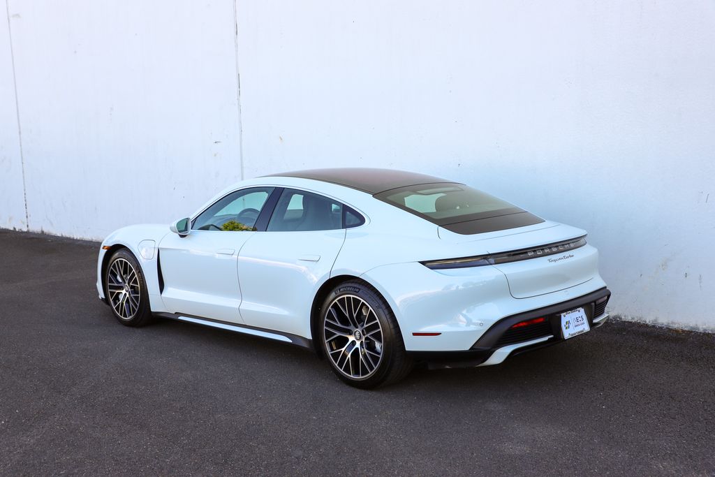 2020 Porsche Taycan Turbo photo 20
