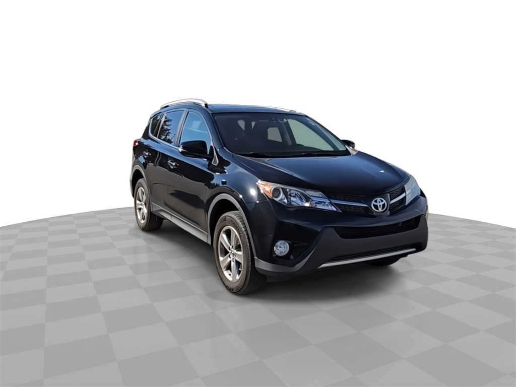 2015 Toyota RAV4 XLE photo 2