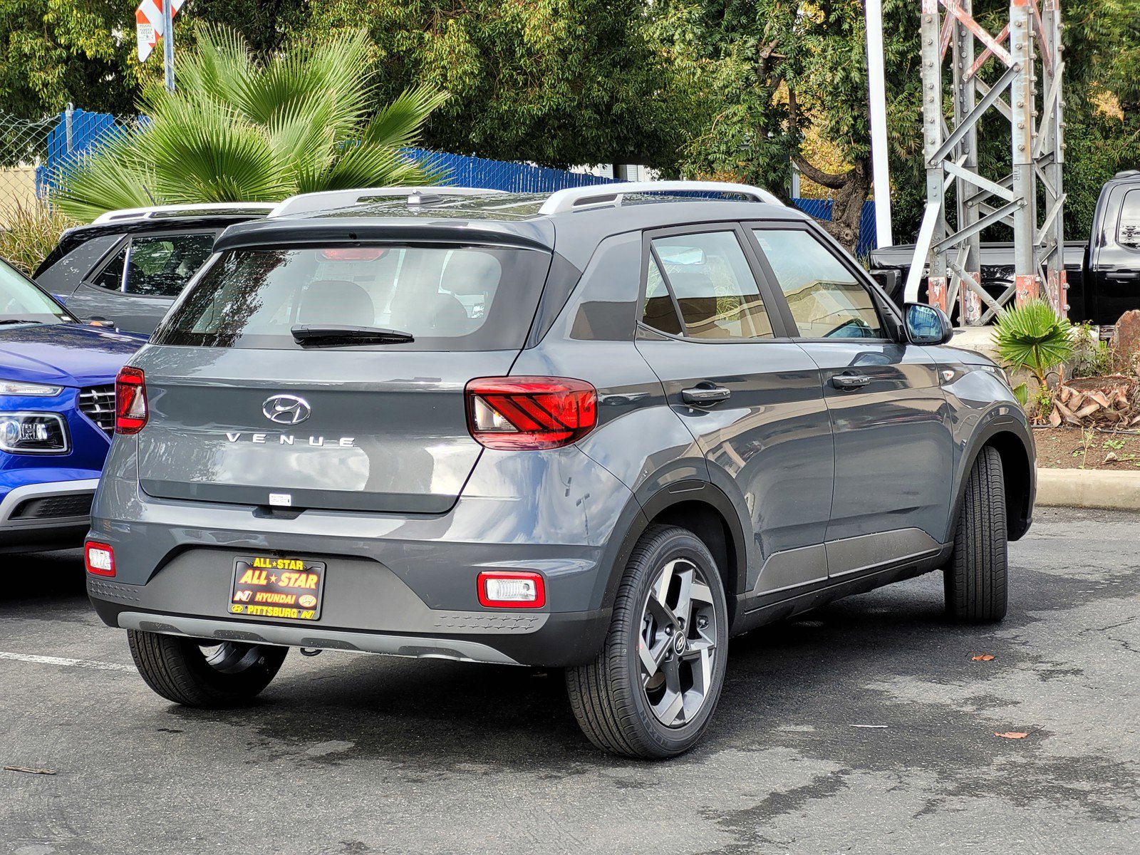 2026 Hyundai Venue SEL photo 3