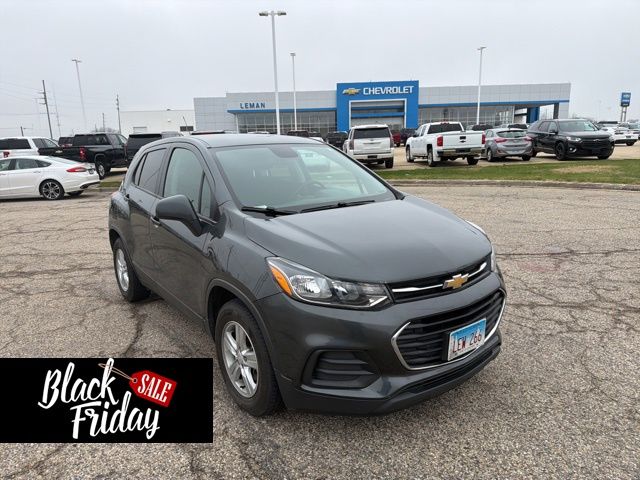 2019 Chevrolet Trax LS photo 2