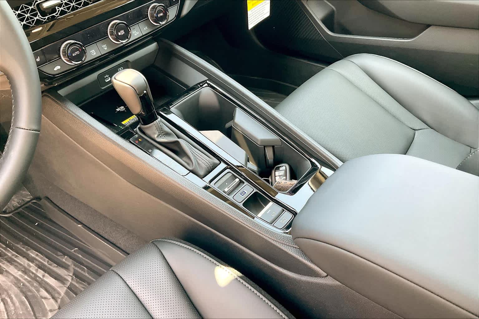 2025 Honda Accord Hybrid EX-L photo 7