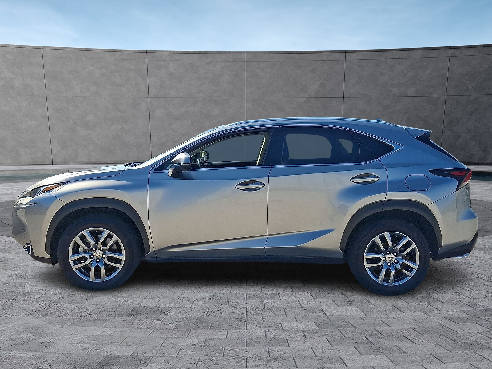 2016 Lexus NX 200t Luxury photo 6