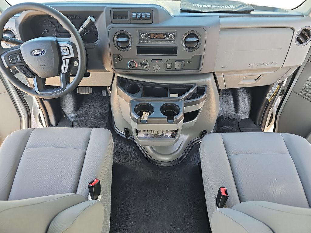 2025 Ford E-350 photo 7