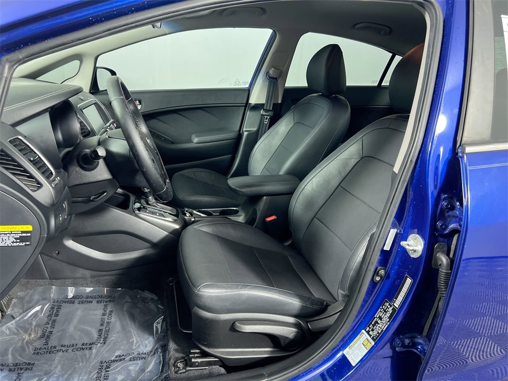 2017 Kia Forte EX photo 14
