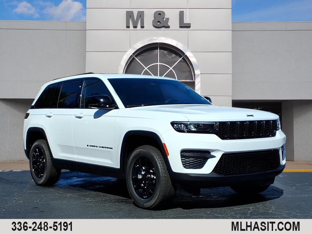 2025 Jeep Grand Cherokee Altitude's photo