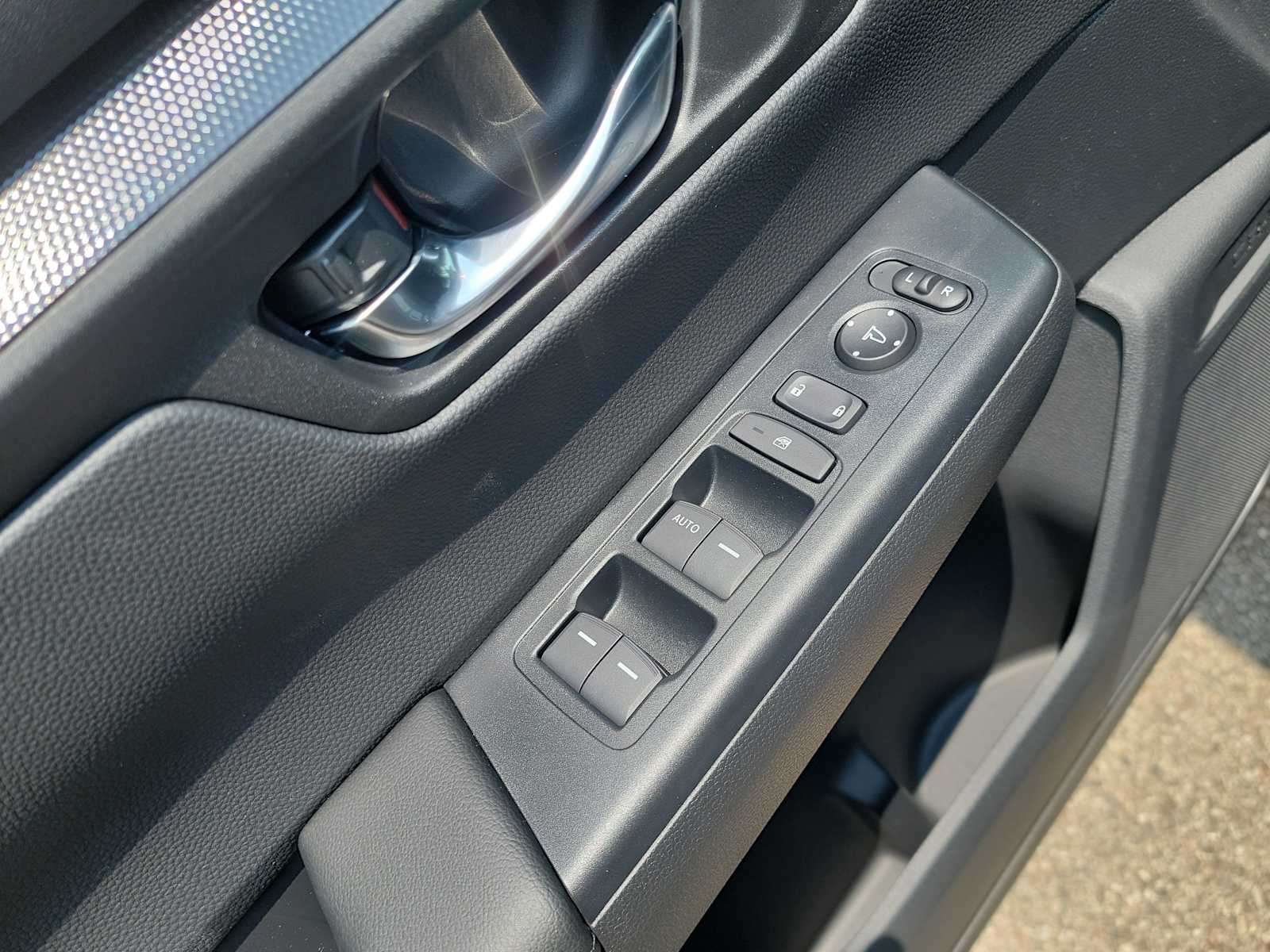 2026 Honda CR-V LX photo 9