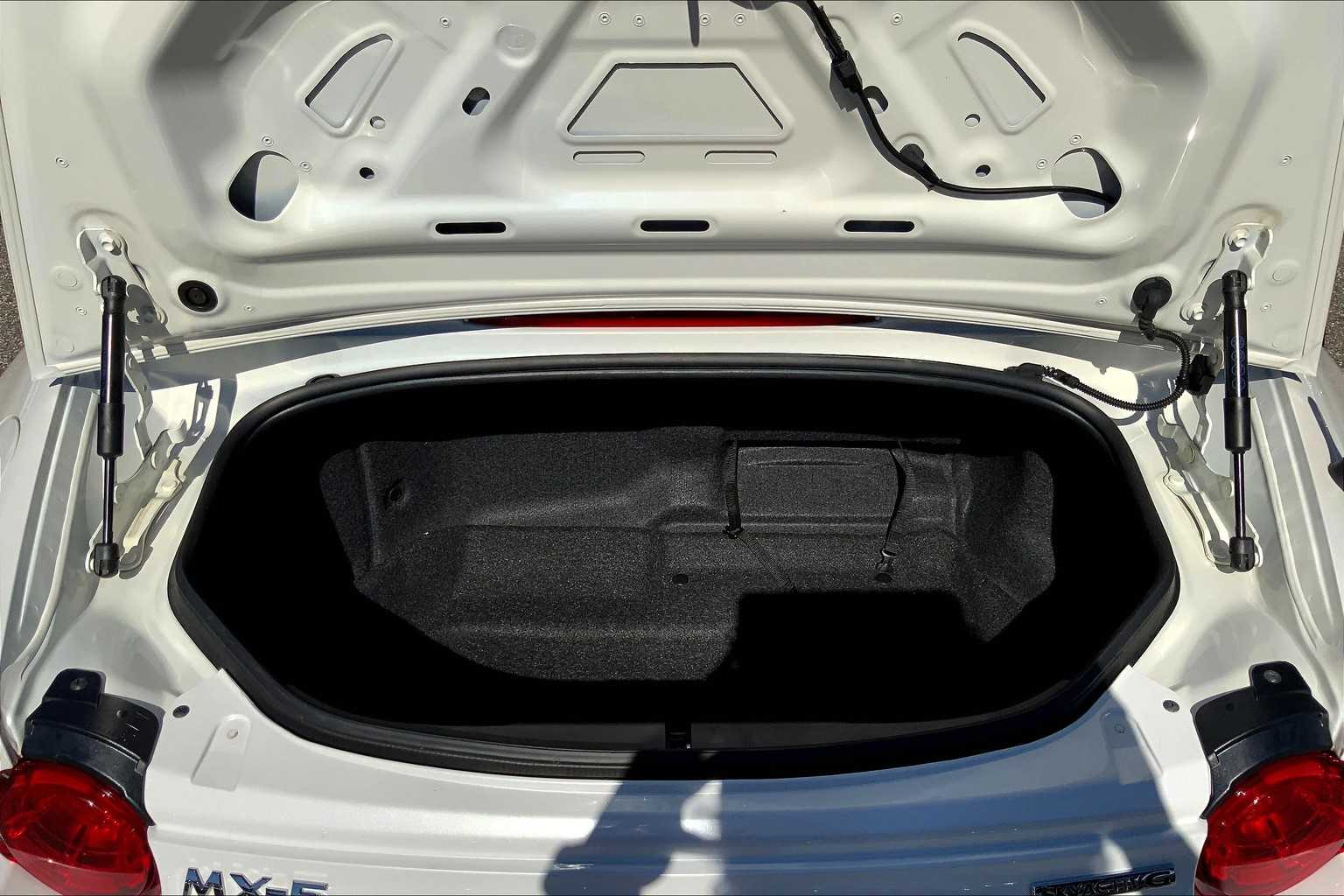 2022 Mazda MX-5 Miata Miata Grand Touring photo 30