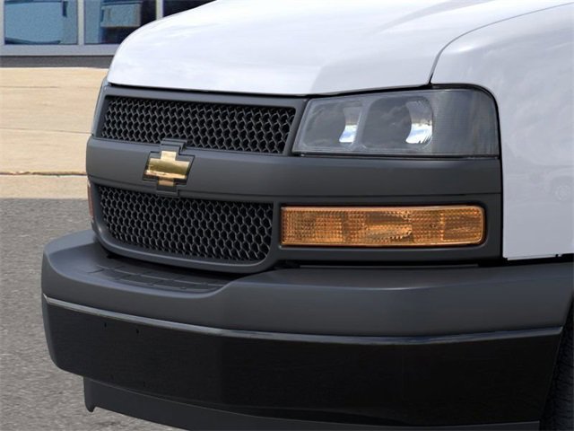 2025 Chevrolet Express photo 12