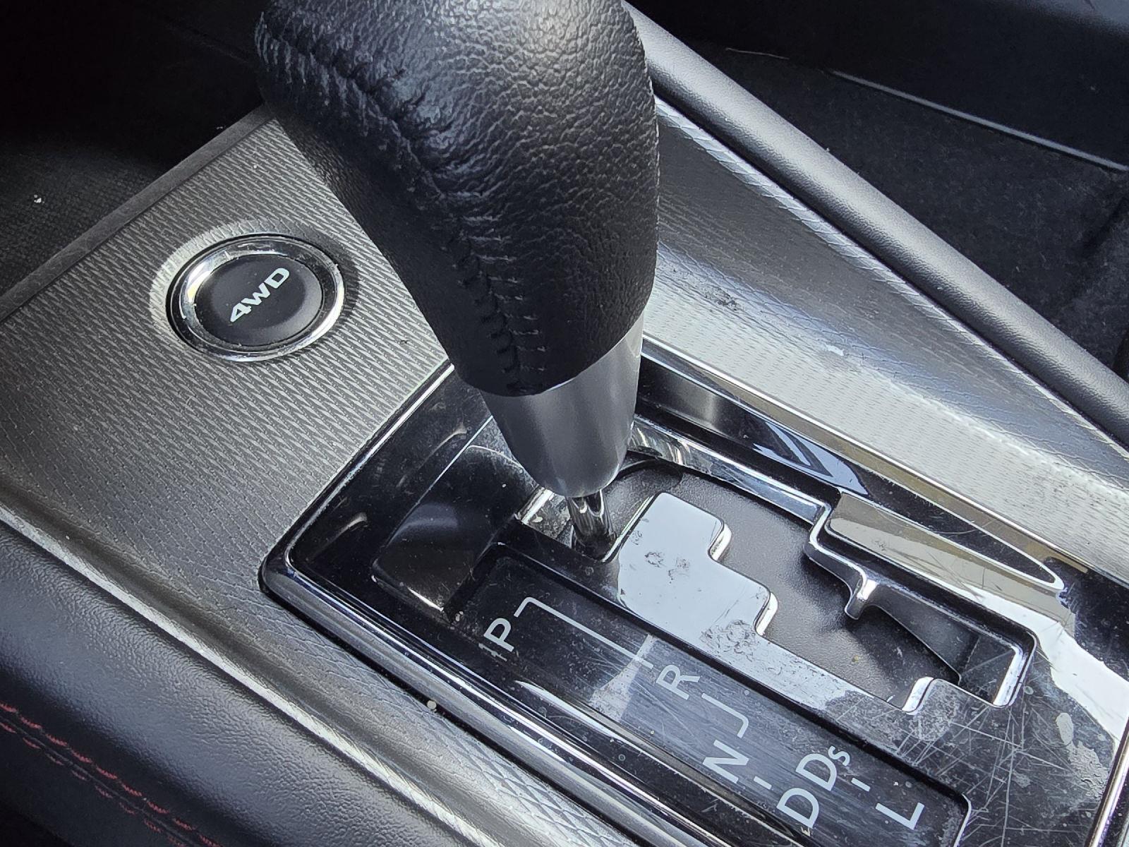 2024 Mitsubishi Outlander ES LE SE photo 20