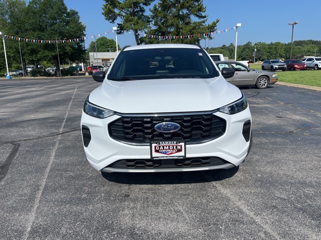 2023 Ford Escape ST-Line photo 2