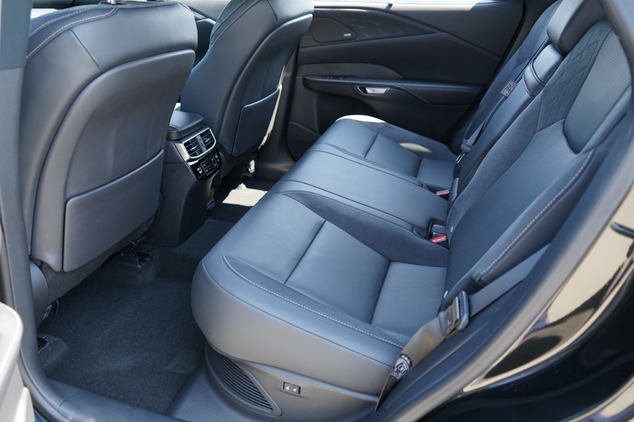 2023 Lexus RX 350h Luxury photo 29
