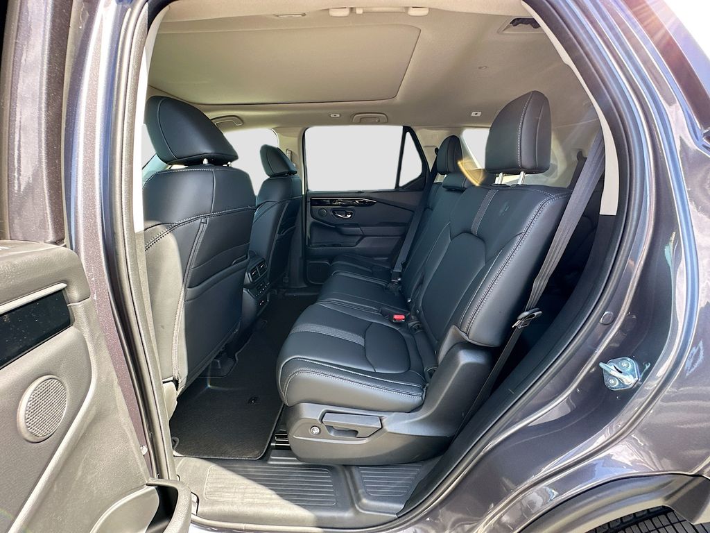 2025 Honda Pilot Touring photo 17