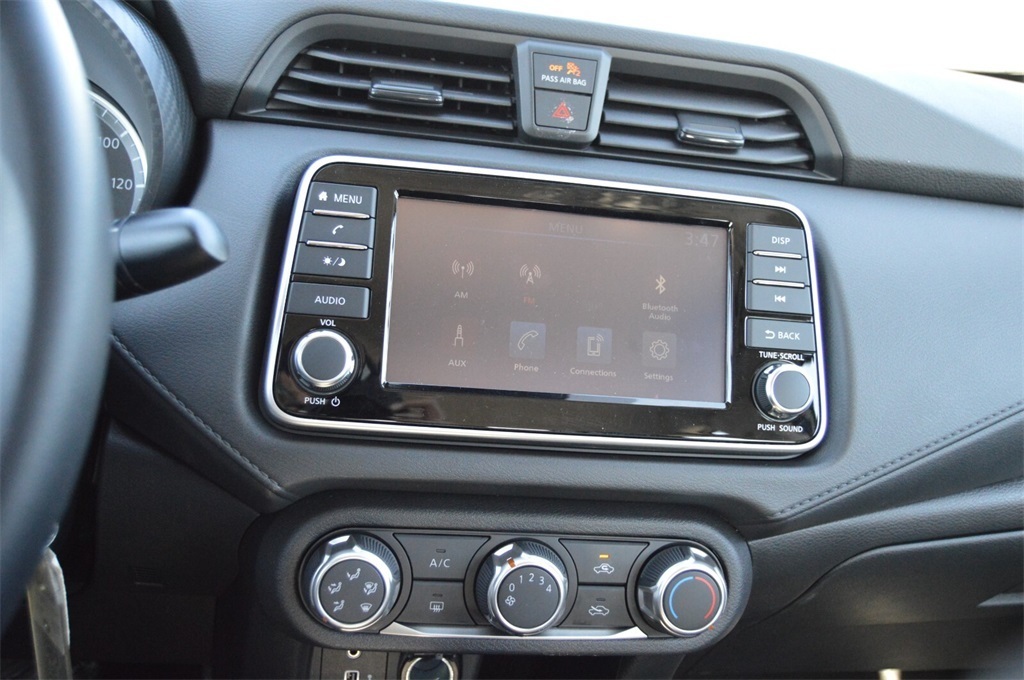 2025 Nissan Versa S photo 29