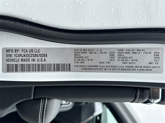 2025 Jeep Grand Cherokee Overland photo 41