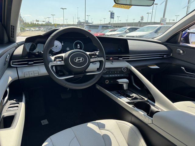 2025 Hyundai Elantra Limited photo 20
