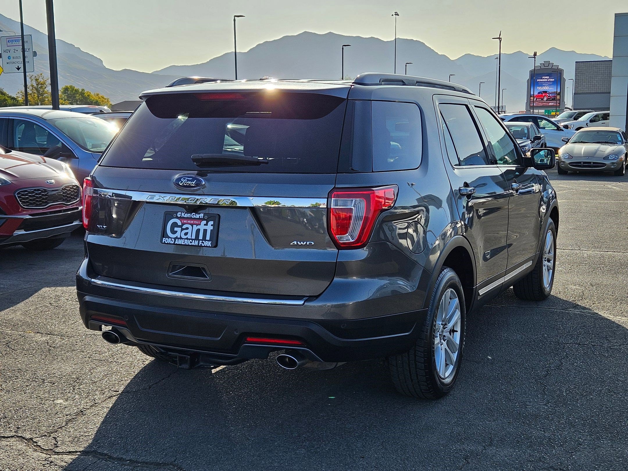2018 Ford Explorer XLT photo 2