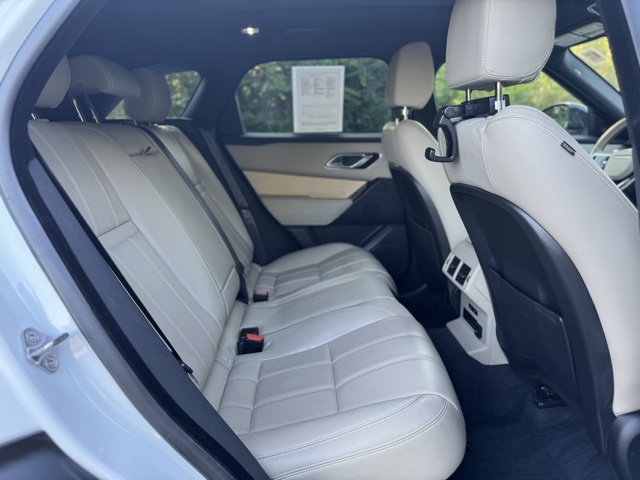 2022 Land Rover Range Rover Velar P250 R-Dynamic S photo 17