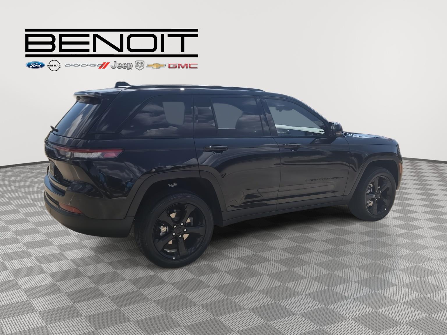 2025 Jeep Grand Cherokee Limited photo 4