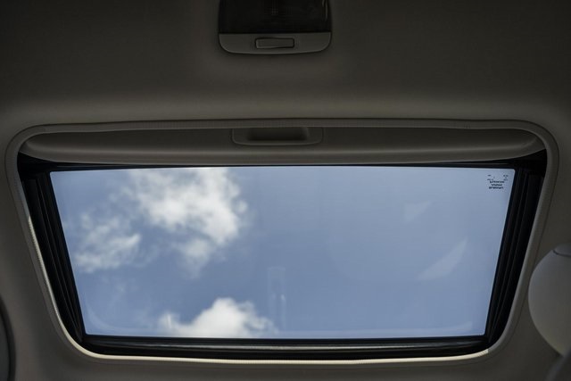 2016 Subaru Outback Limited photo 25