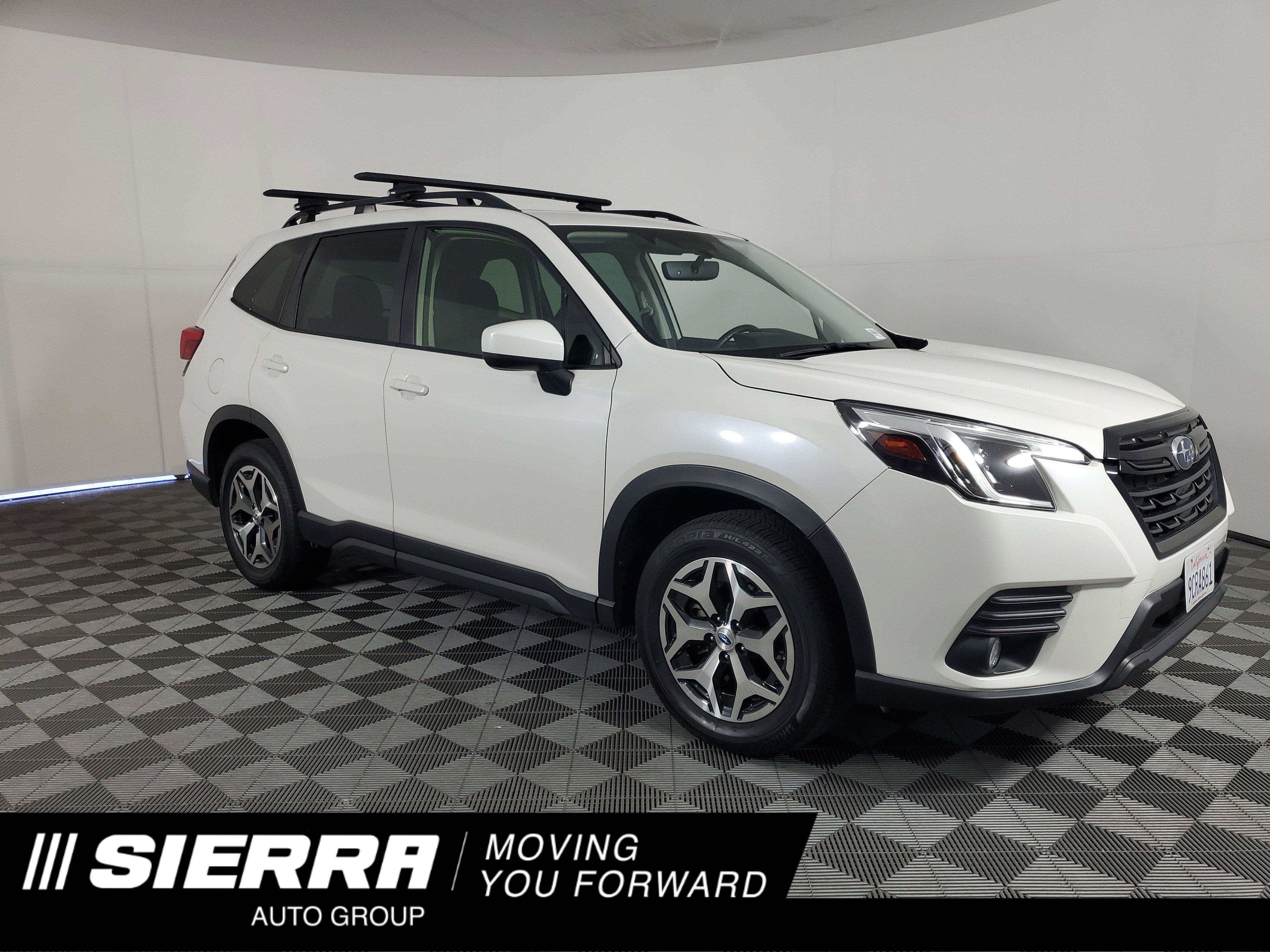Used 2022 Crystal White Pearl Subaru Premium image 1