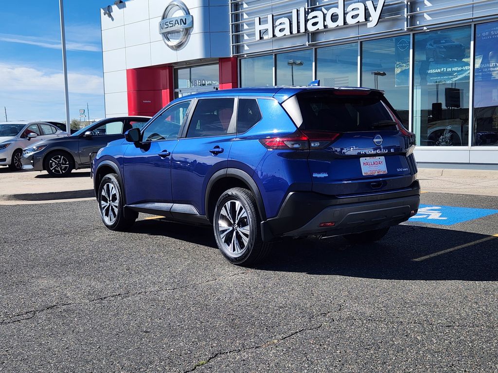 2023 Nissan Rogue SV photo 3
