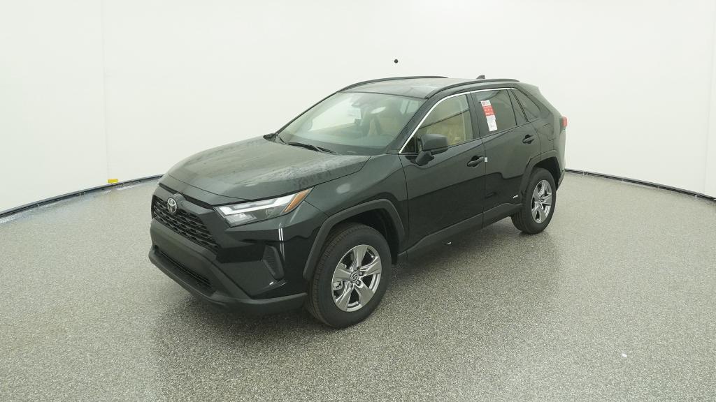 2025 Toyota RAV4 LE's photo