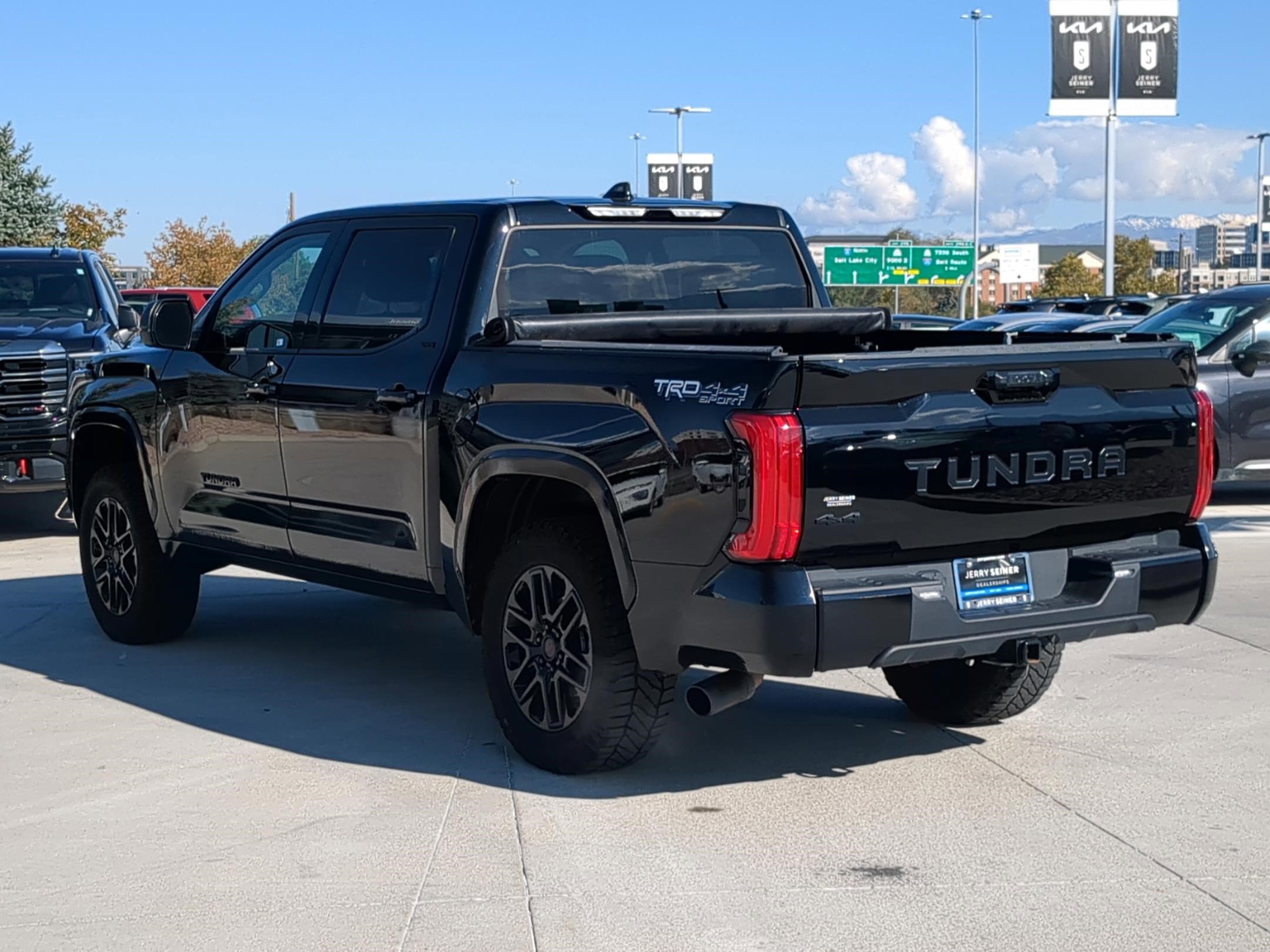 2023 Toyota Tundra SR5 photo 3