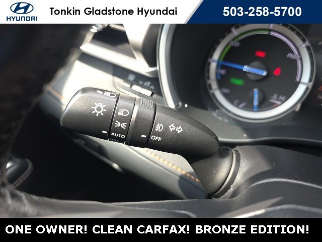 2022 Toyota Highlander Hybrid Bronze Edition photo 12