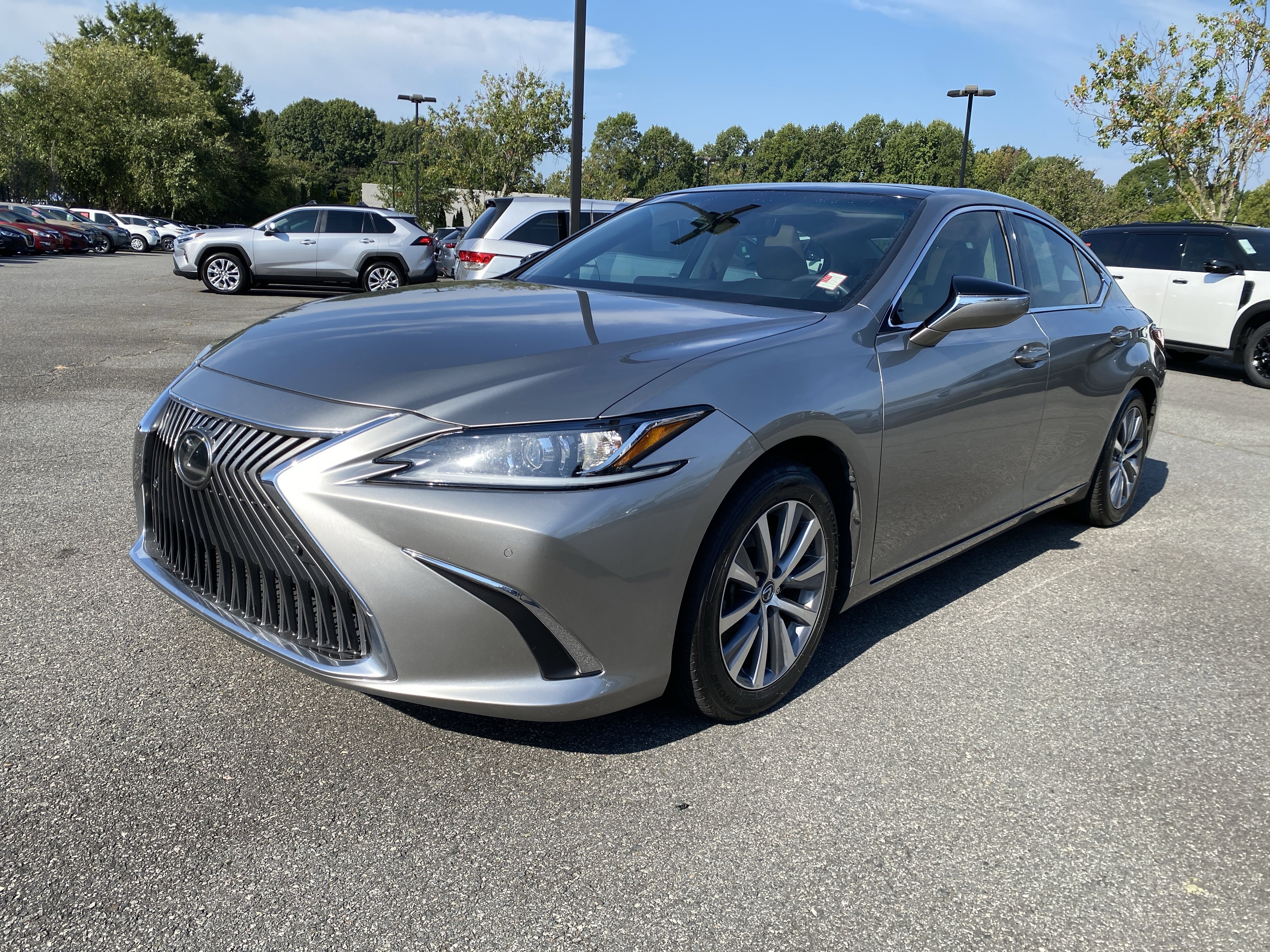 2019 Lexus ES
