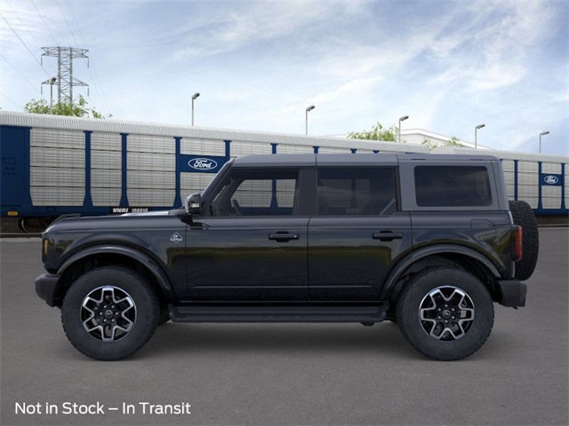 2025 Ford Bronco Outer Banks photo 3