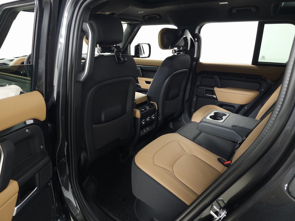 2026 LAND ROVER DEFENDER - Image 36
