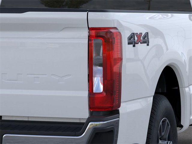 2025 Ford F-350 photo 19