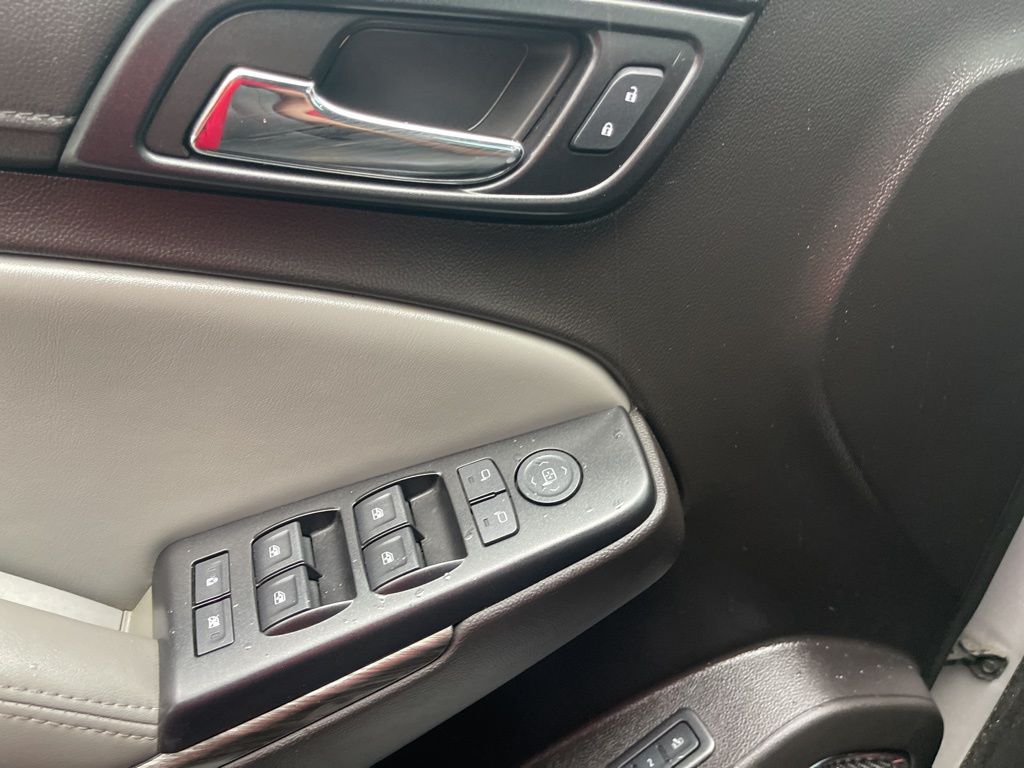 2016 Chevrolet Tahoe LT photo 15