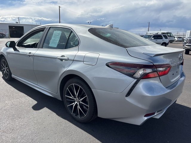 2024 Toyota Camry SE photo 3