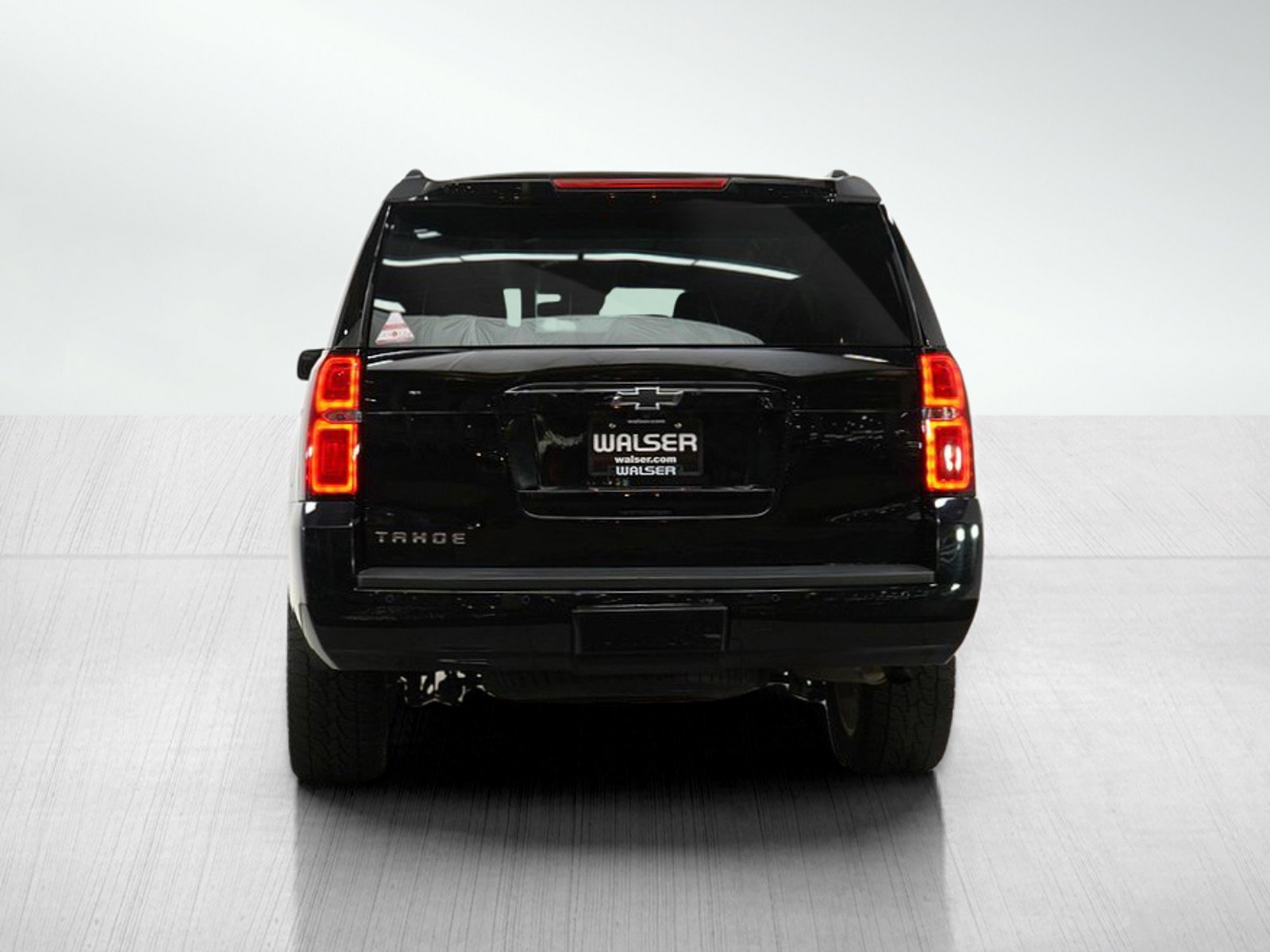 2016 Chevrolet Tahoe LT photo 4