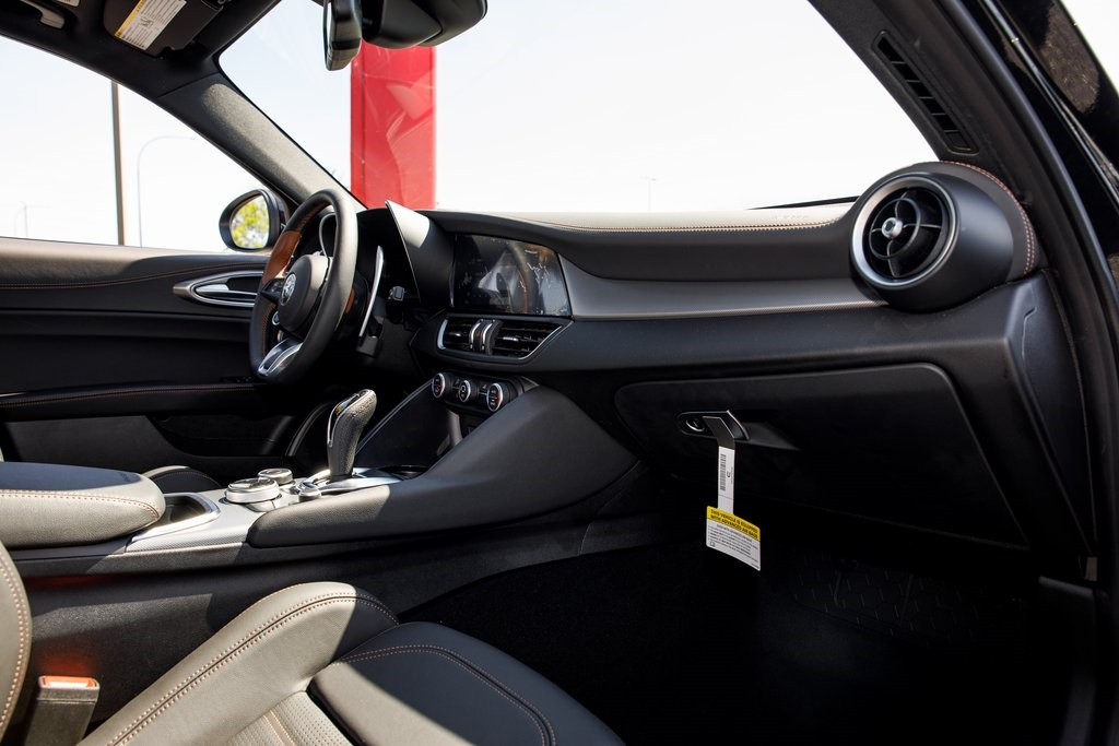 2025 Alfa Romeo Giulia SPRINT photo 30