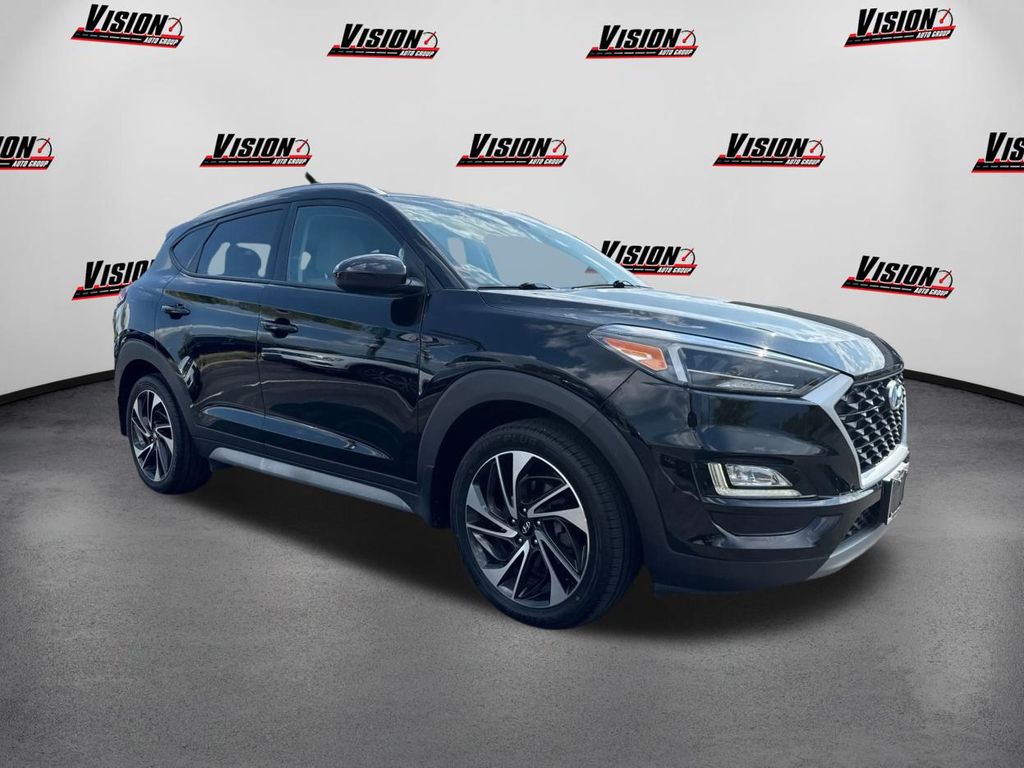 2019 Hyundai Tucson Sport photo 2
